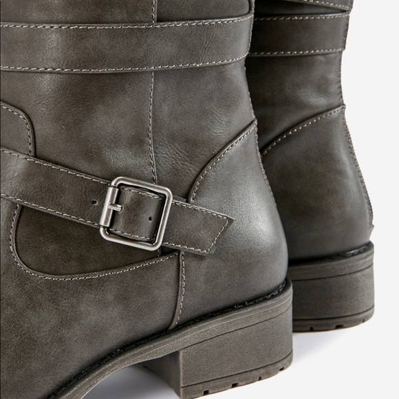 Size 6.5 woman’s boots - Picture 5 of 7